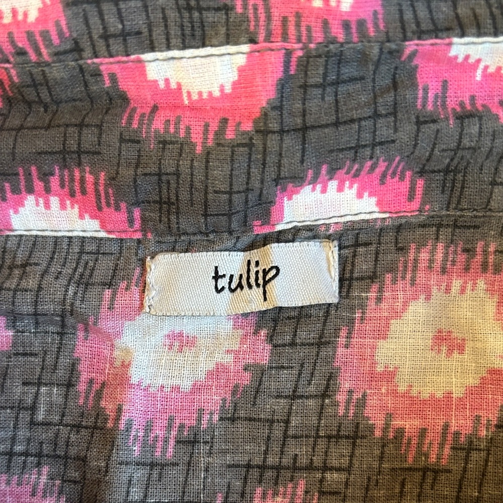 Vibrant Multicolor Patterned Relaxed button down. - Picture 2 of 7